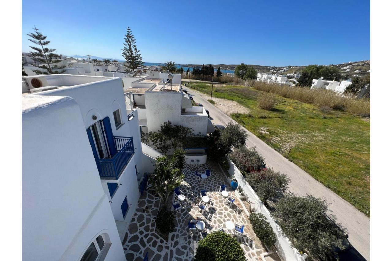 Livadia Seaside Studios 10 Paro Esterno foto
